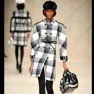 BURBERRY PRORSUM Runway 2011 Black/white Plaid Virgin Wool Coat